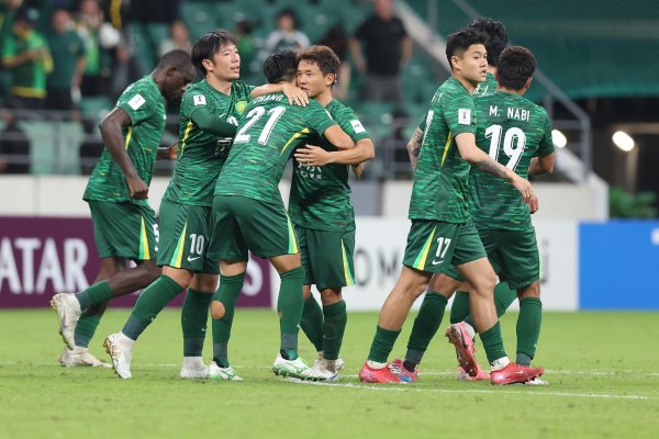 安全配资门户网 亚冠：国安10人轮换2-2河内公安 池忠国张源远射